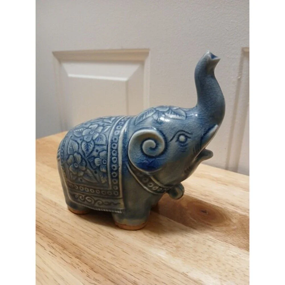 Baan Celadon Blue Elephant Crackle Glaze 6" x 5" Ornate Ceramic Thailand - Picture 6 of 16